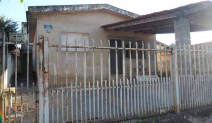 Casa à venda no Bairro Jardim São Carlos, em Salto de Pirapora/SP