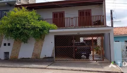 Casa à venda no Bairro Parque das Laranjeiras, em Sorocaba/SP.