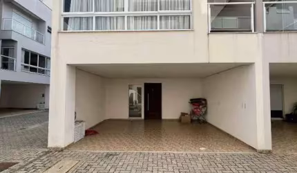 Casa com jacuzzi no quintal à venda no Condomínio Firenze no Bairro Vila progresso, em Sorocaba/SP.