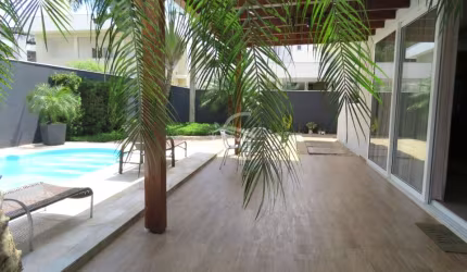 Se é uma casa especial que você procura ! Ela está aqui ! CONDOMÍNIO FECHADO
