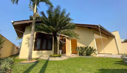 ESTA CASA É PARA QUEM PROCURA ESPAÇO E TRANQUILIDADE PARA APROVEITAR A VIDA COM A FAMÍLIA E AMIGOS!!!