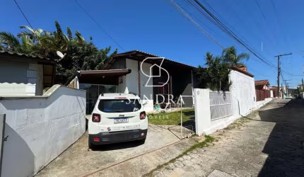 Casa à venda no bairro Ingleses do Rio Vermelho - Florianópolis/SC