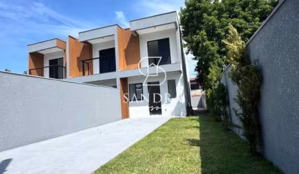 Sobrado à venda no bairro São João do Rio Vermelho - Florianópolis/SC
