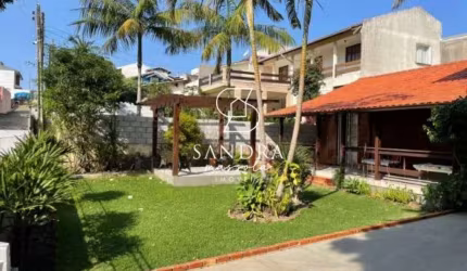 Casa à venda no bairro Ingleses do Rio Vermelho - Florianópolis/SC