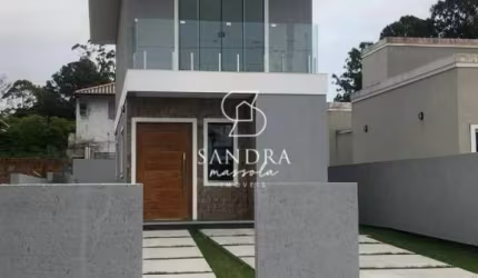 Sobrado com Escritura Pública, em Ingleses do Rio Vermelho  - Florianópolis / S.C