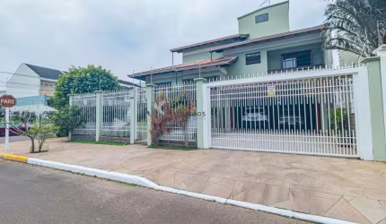 Sobrado de esquina  - Moinhos de Vento em Canoas.