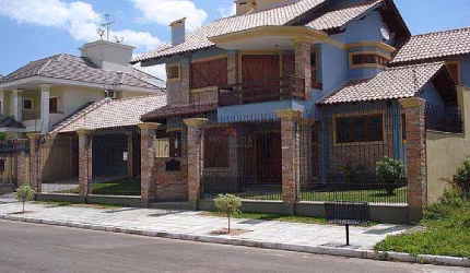 Sobrado com 3 dormitórios à venda, 343 m² por R$ 1.800.000 - Moinhos de Vento - Canoas/RS