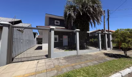 Sobrado com 04 dormitórios em Canoas.