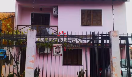 Sobrado de 3 dorms com suíte, closet e sacada no bairro Pitangueiras em Canoas!