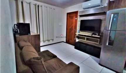 Excelente casa térrea de 2 dormitórios em condomínio no bairro Niterói!