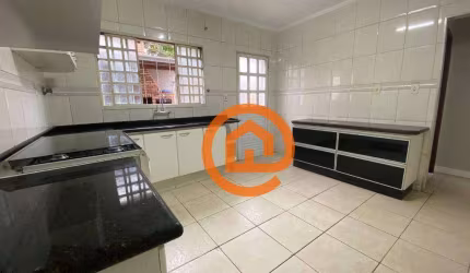Casa com 3 dormitórios à venda, 220 m² por R$ 750.000,00 - Vila Liberdade - Jundiaí/SP