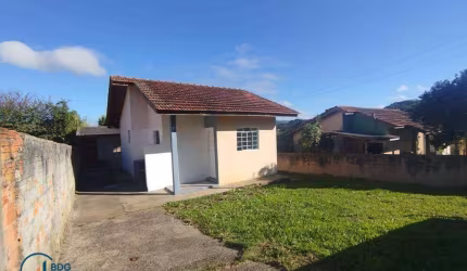 Casa com 2 dormitórios para alugar, 32 m² por R$ 450,00/mês - Nhapindazal - Irati/PR