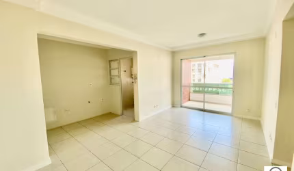 Apartamento com 2 quartos para alugar na Rua Orlando Odilio Koerich, 201, Jardim Atlântico, Florianópolis por R$ 4.520
