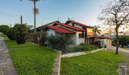 Casa com 3 quartos à venda na Estrada José Affonso Hoher, 421, Lomba Grande, Novo Hamburgo por R$ 890.000