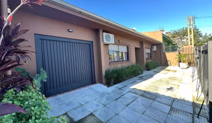 Casa com 2 quartos à venda na Rua Alfredo Hallam, 64, Jardim América, São Leopoldo por R$ 450.000