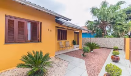 Casa com 2 quartos à venda na Travessa do Remanso, 55, Scharlau, São Leopoldo por R$ 477.000