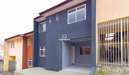 Sobrado com 3 Quartos, Garagem Coberta e Churrasqueira no Bairro Iguaçu