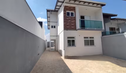 linda casa sobradada