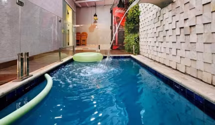 casa sobrada com piscina
