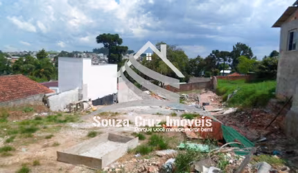 Terreno Medindo 14,00 X 40,00 = 560,00 m²..