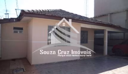 Casa com Amplo Terreno - Estuda Permuta por Menor Valor !