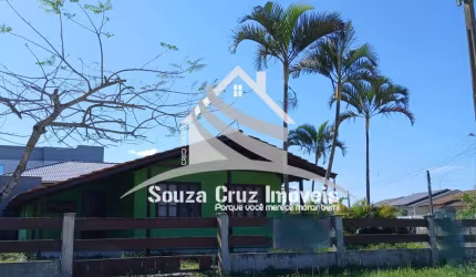 Casa em Excelente Localização no Balneário Barra do Sul/SC.