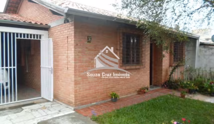 Casa com Terreno de Esquina - Divisa com Curitiba .