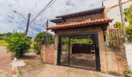 Casa com 3 quartos à venda na Rua Dirceu Menezes, 190, Petrópolis, Novo Hamburgo por R$ 435.000