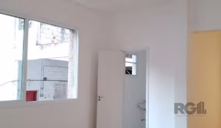 Raridade, apartamento 3 dormitórios,reformado, desocupado,no Centro