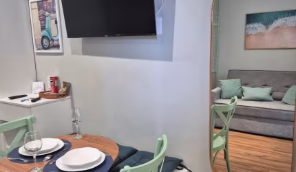 APTO VENDA SALA LIVING, 43M², REFORMADO E DECORADO, 1 VAGA, BOQUEIRÃO - SANTOS/SP