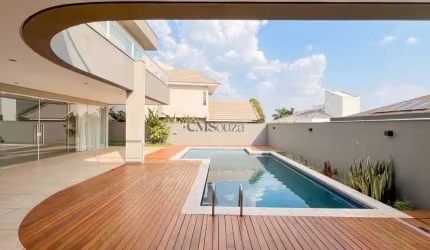 Casa em Condomínio à Venda e locação - 425 m2