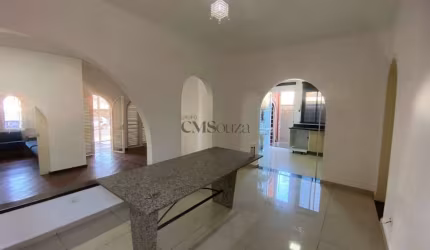 Sobrado Comercial de 189m² para Locação - Monções