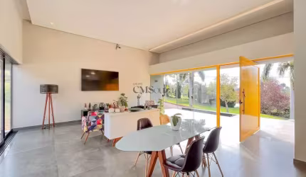 Casa em Condomínio com 4 suítes à Venda - 500m²