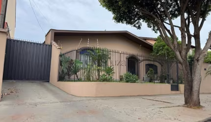 Casa a venda - 400m² - 3 quartos