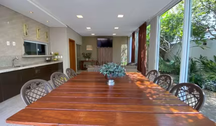 Casa em condomínio - Alphaville 2 | Mobiliada