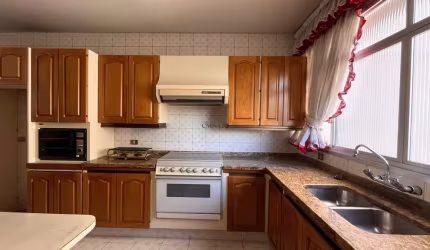 Apartamento no Centro 2 suítes - 2vagas - 266m²