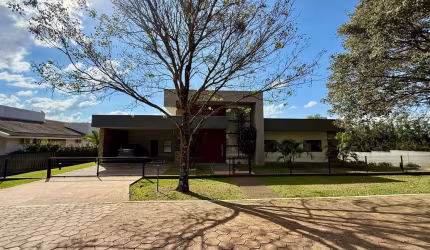 Casa em Condomínio com 4 suítes à venda -350m²