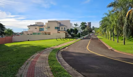 Terreno em Condomínio com 830m² à Venda