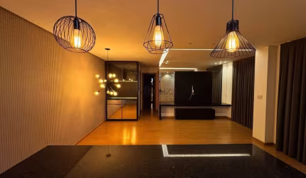 Apartamento com 2 quartos  para alugar - 77m²