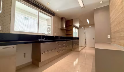 Apartamento com 3 suítes à Venda - 236m² - 3 vagas