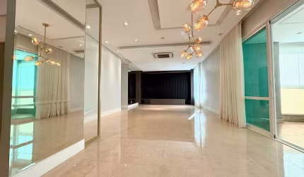 Apartamento com 3 suítes à Venda - 236m² - 3 vagas