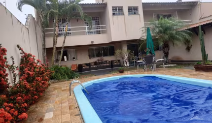 Casa | 6 Quartos | 6 Suítes | Locação