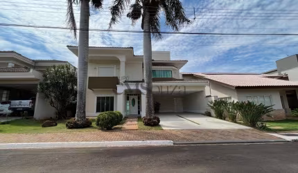 Casa em Condomínio com 3 suítes para alugar -333m²