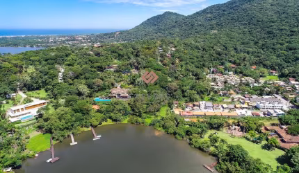 Terreno à venda no Lagoa da Conceição, Florianópolis  por R$ 7.700.000