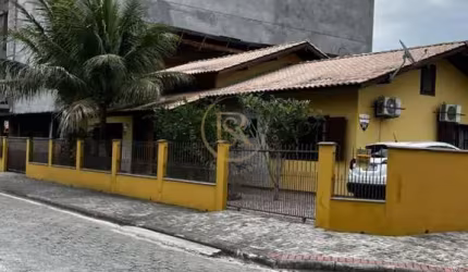 Compre casa no Perequê