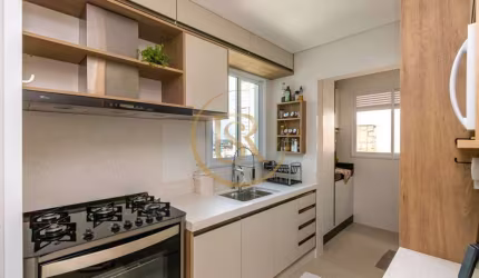 Apartamento à venda na Meia Praia