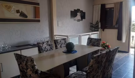 Casa Sobreposta para Venda em Jardim Samambaia I Mairiporã-SP