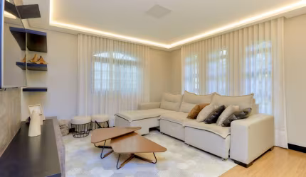 Casa térrea com 3 quartos, 5 vagas, 140 m² , Barreirinha - Curitiba