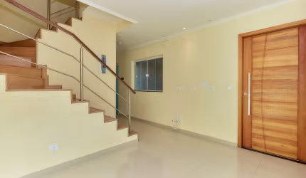 Sobrado á Venda 3 quartos, 1 suíte, 4 vagas, 144m² - Loteamento Marinoni