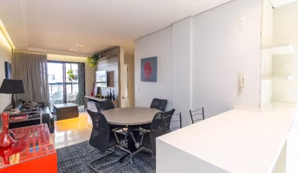 Apartamento ensolarado 3 quartos, 1 suíte e 2 vagas de garagem no Vila Izabel, Curitiba